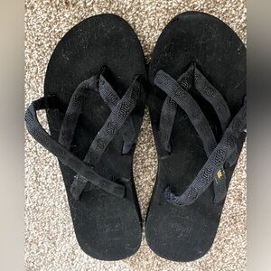 womens teva sandals size 7